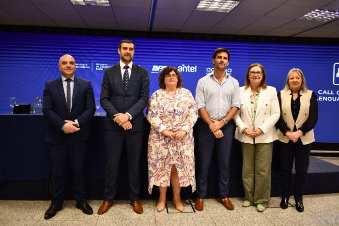 Ministerio del Interior se suma al call center de lengua de señas 