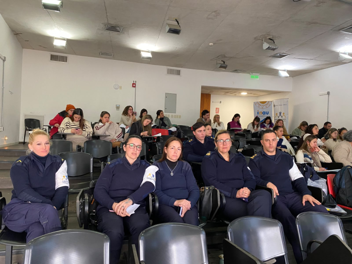 Policía comunitaria participó de charla sobre violencia vicaria