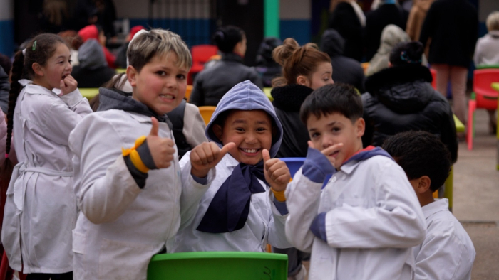 Juego, arte y comunidad: Pelota al Medio y la Escuela 320 de Casavalle celebraron la Semana de la Ni