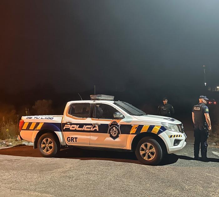 Movil Policial en el lugar del hecho Movil Policial en el lugar del hecho