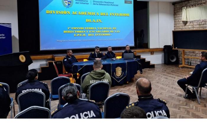Primer convocatoria nacional de directores y encargados de las EPEB del interior