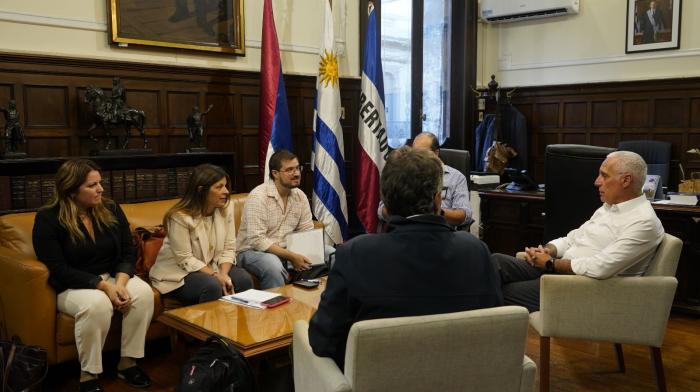 autoridades durante la reunión