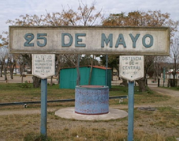 Cartel identificatorio de 25 de Mayo