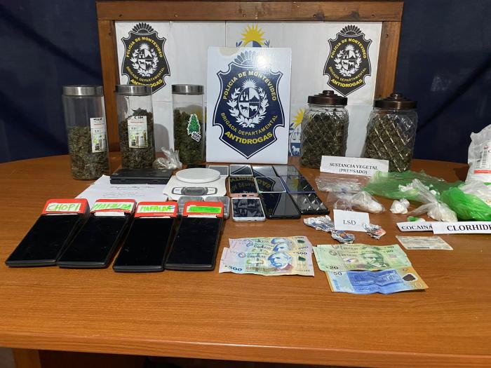 Droga, dinero y teléfonos incautados