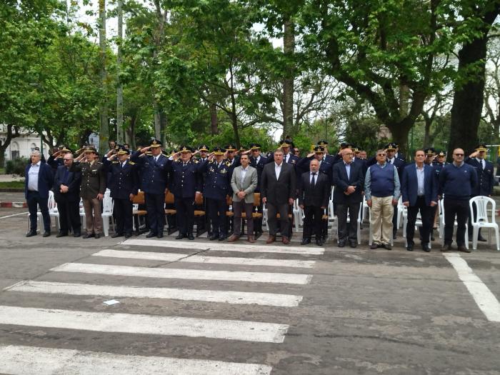 Autoridades, invitados y personal presentes en la Ceremonia.