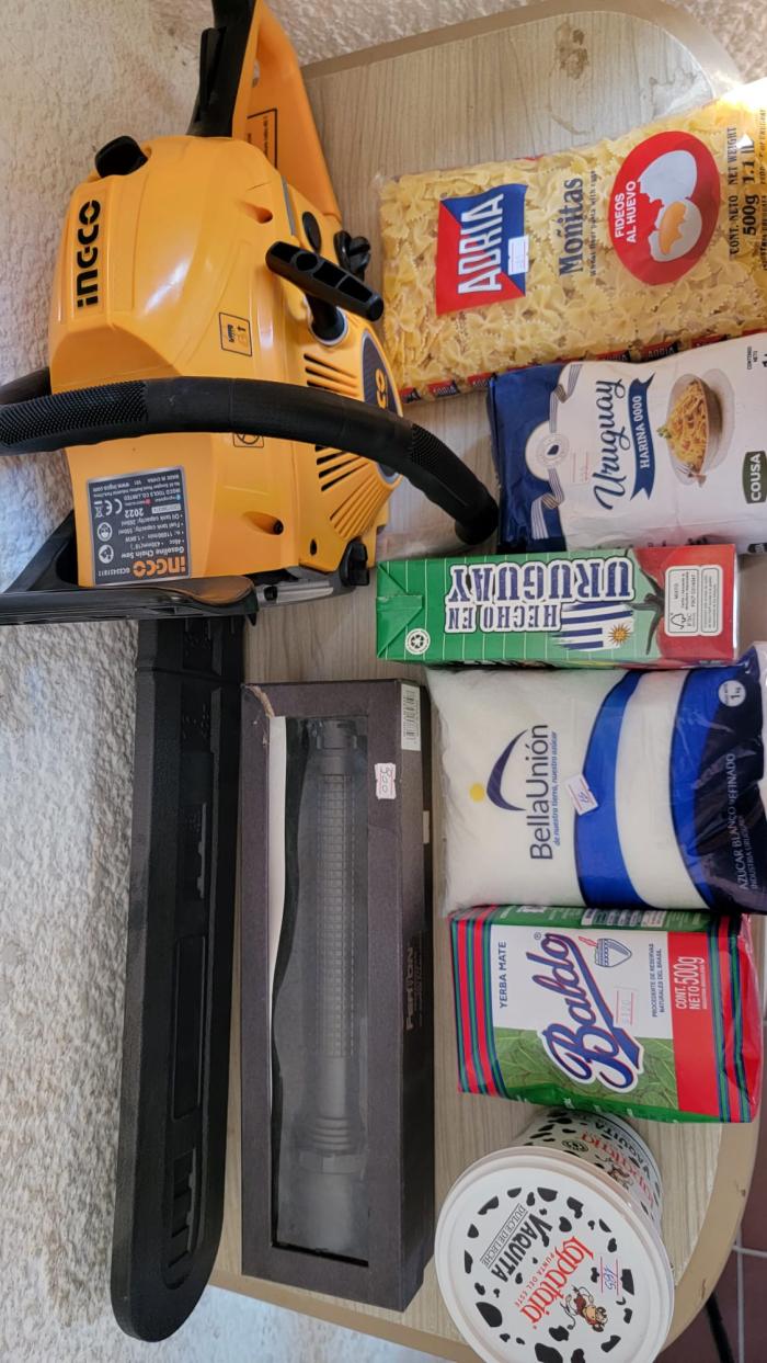 Mercadería incautada al autor de apropiación indebida y otros delitos