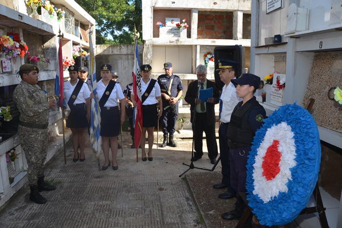 Acto en Cementerio Central.