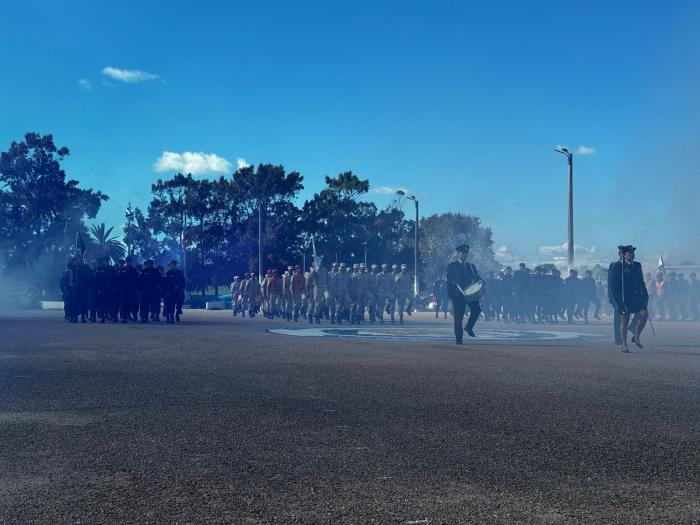 Nuevos Agentes ingresando a la plaza de armas.