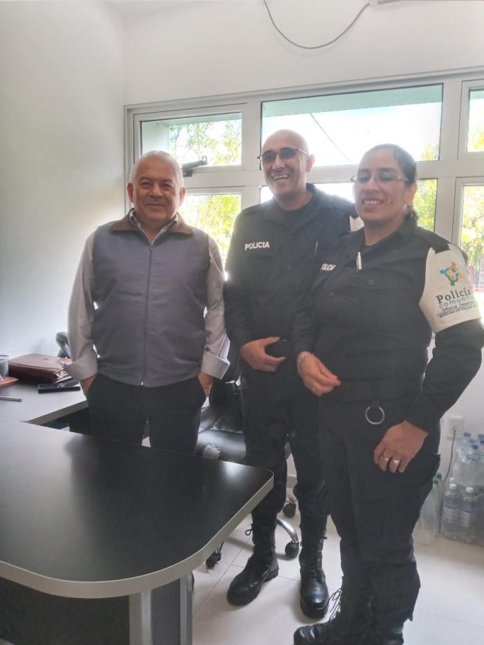 Alcalde de Baltasar Brum con Policías Comunitarios.