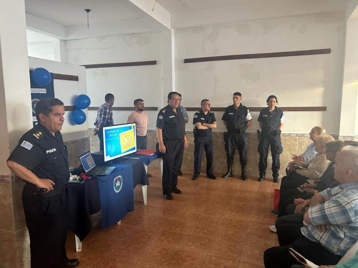 Comando jefaturial en lanzamiento de escuelas de seguidad ciudadana en Minas 