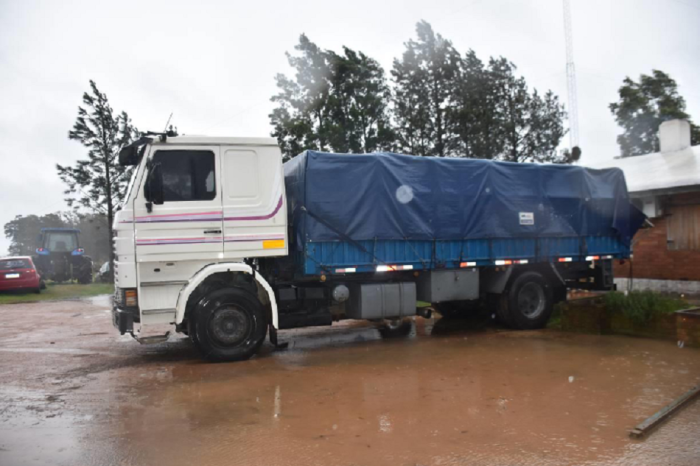 Camión incautado el cual transportaba mercadería de origen paraguayo y brasilerño.