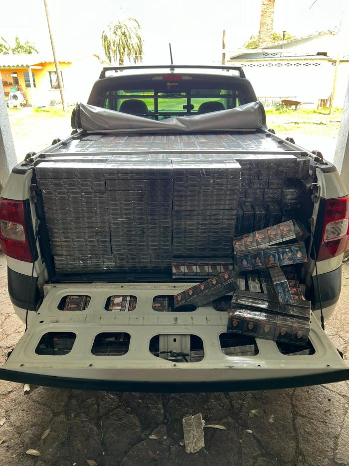 Camioneta cargada de cigarrillos de contrabando