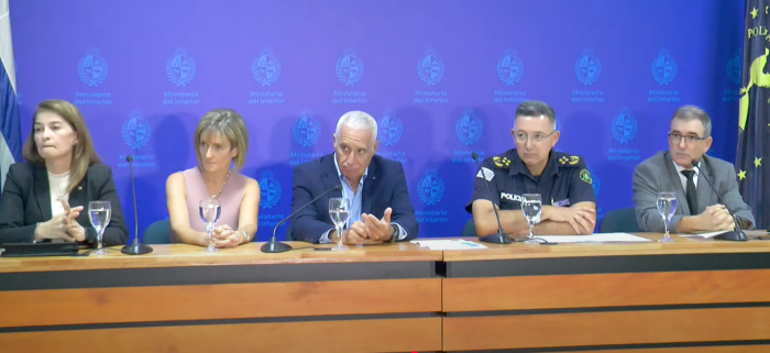 Autoridades durante la conferencia de prensa