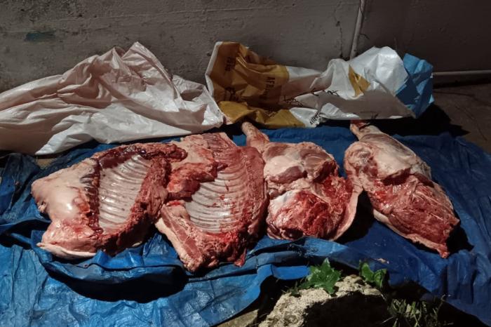 Carne incautada por la policía.