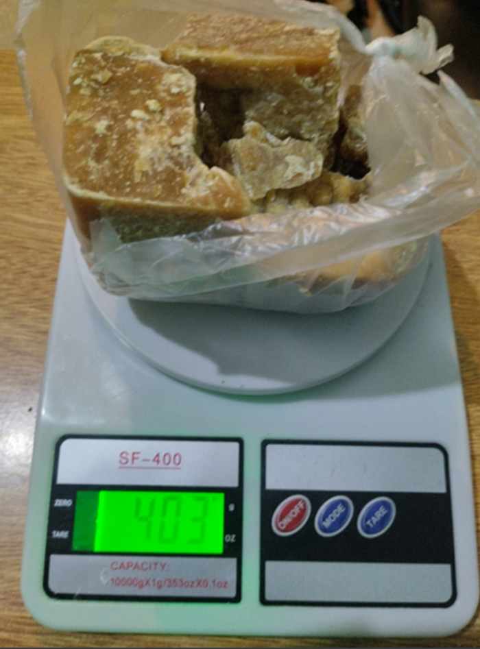 Piedra sólida de pasta base.