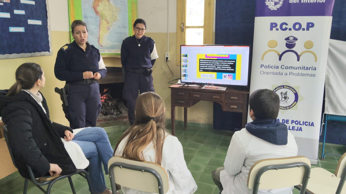 Tallesitas de PCOP en escuela rural Talleristas