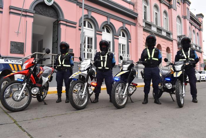 Motos policiales frente a la Jefatura de Maldonado Motos policiales frente a la Jefatura de Maldonado