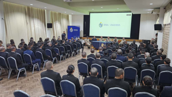 Inicio del curso de formación de 100 agentes para Policía Caminera