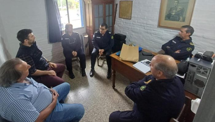 Reunión del Comando Jefaturial con autoridades de Capilla del Sauce Reunión del Comando Jefaturial con autoridades de Capilla del Sauce