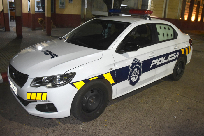 Móvil policial. Móvil policial.