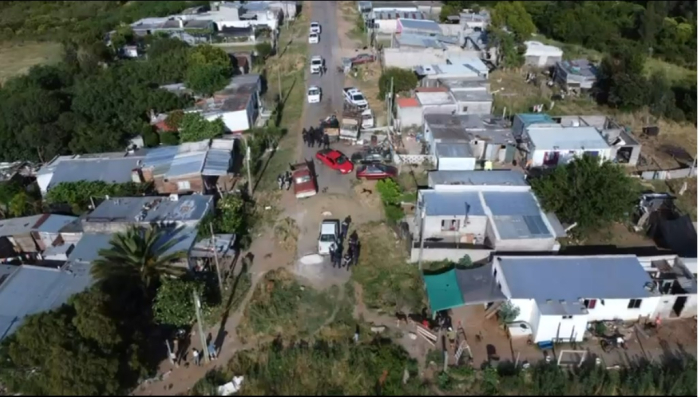 Imagen aerea de uno de los allanamientos en Minas por Operación Apulia