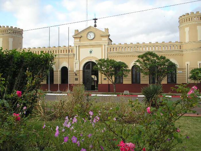 Edificio de Jefatura de Policía de Artigas.