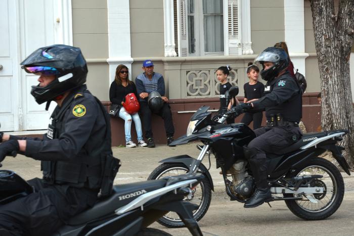 Personal policial en motos.