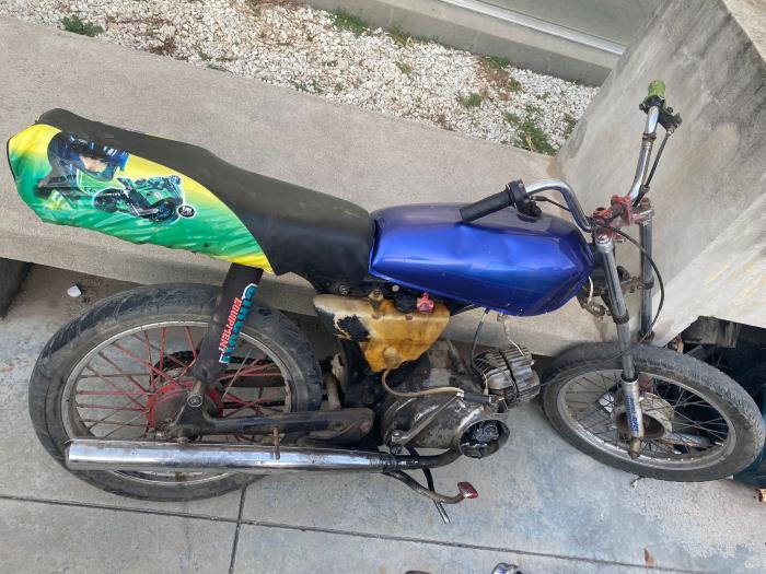 Moto incautada a rapiñeros de Ciudad del Plata