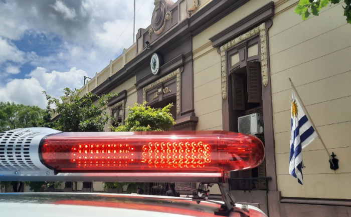 Barral de móvil policial