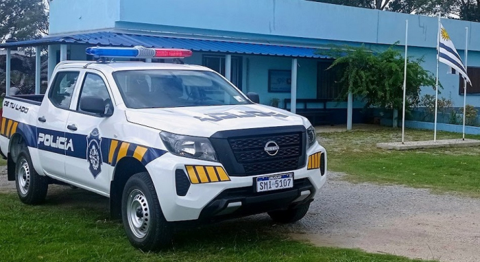 Fachada y móvil de seccional novena