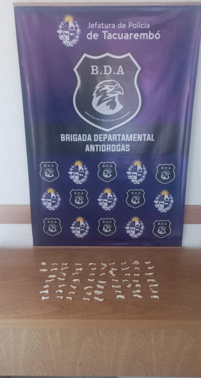 62 lágrima de sustancia amarillenta 62 lágrimas de sustancia amarrillenta
