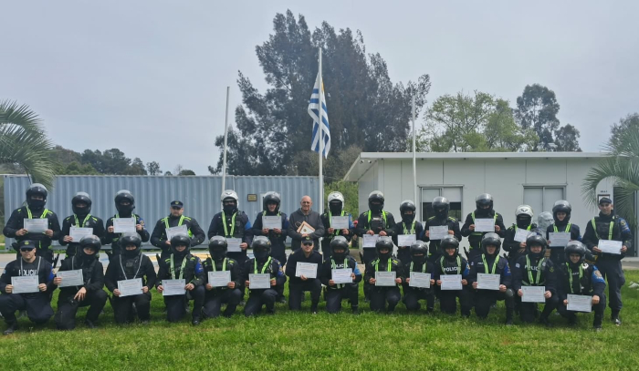 Funcionarios policiales participaron del Curso de Conducción, Manejo Defensivo y Seguridad Vial Funcionarios policiales participaron del Curso de Conducción, Manejo Defensivo y Seguridad Vial