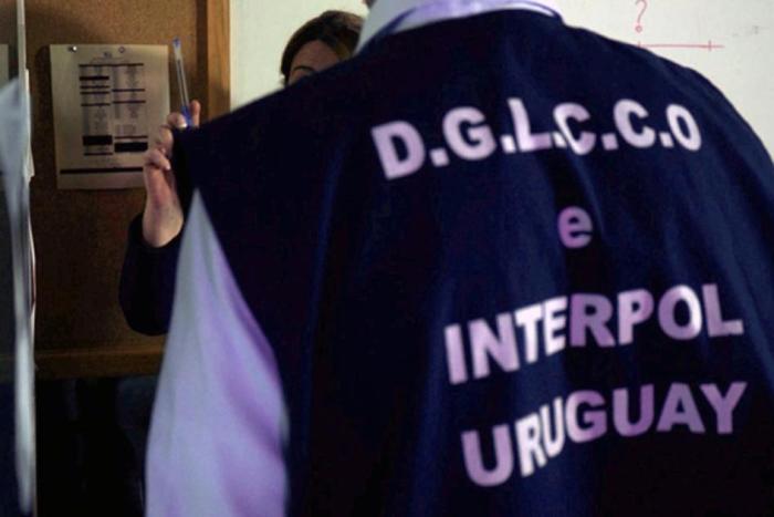Personal de Interpol.