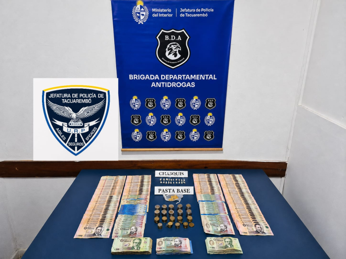 Imágen ilustrativa, sustancias y dinero incuatados Imágen ilustrativa, sustancias y dinero incuatados