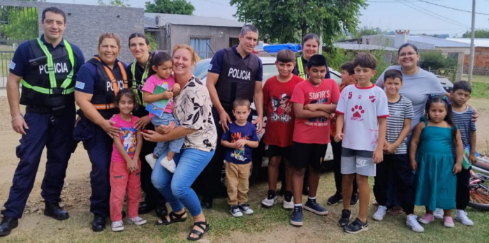 Visita a merendero de barrio Artigas