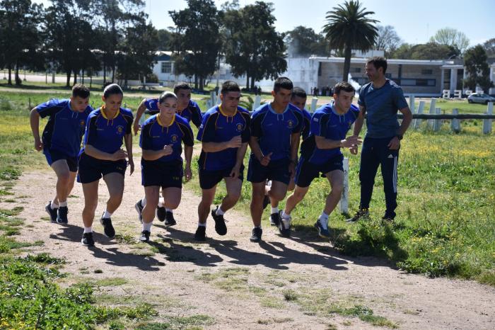 Cadetes corriendo.