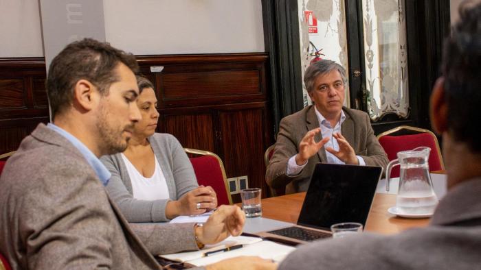 integrantes de ESIP en reunión.