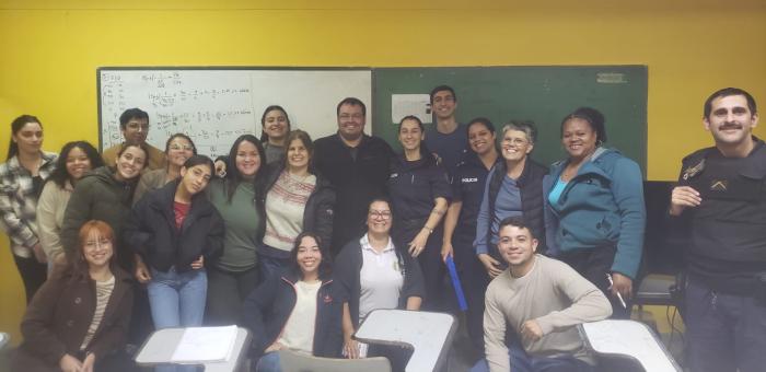 Policias y estudiantes de UTU