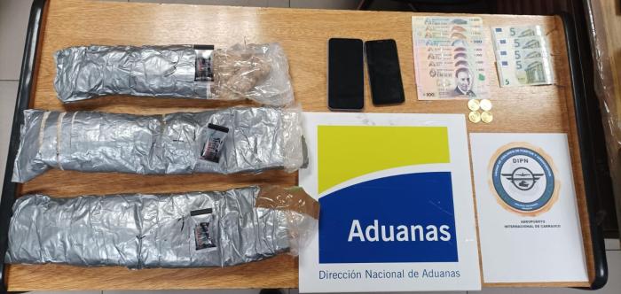 Droga y elementos incautados 