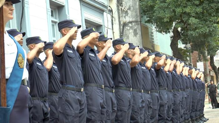 Tanda de Agentes egresados