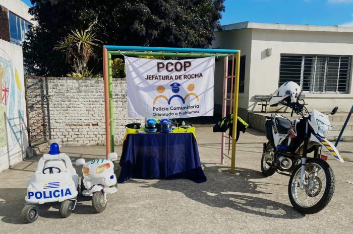 Taller de educación y seguridad vial en escuela n.º 2 José Pedro Varela