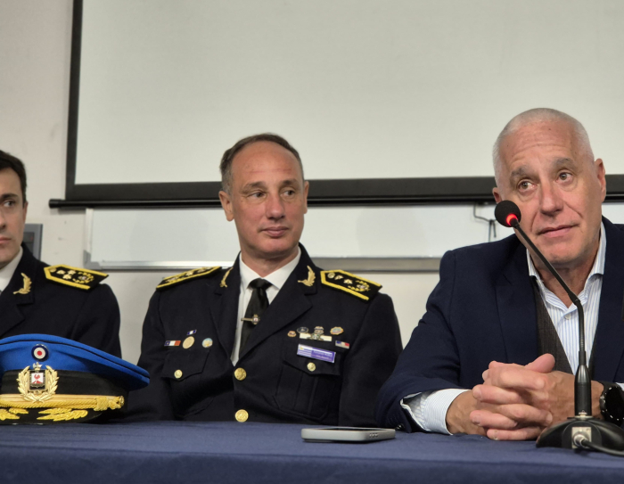 Ministro del Interior junto al Director de Policía Científica