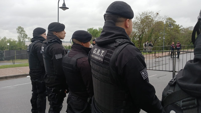 Policías