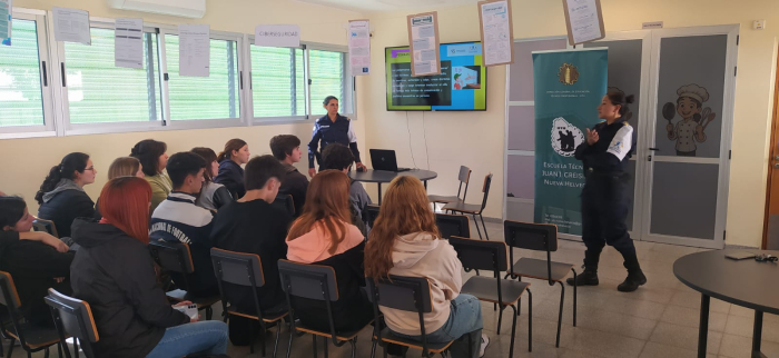 Jóvenes en taller Jóvenes en taller