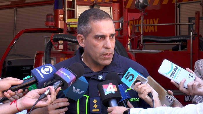 Bomberos se encuentran trabajando en el control de focos de incendios forestales 