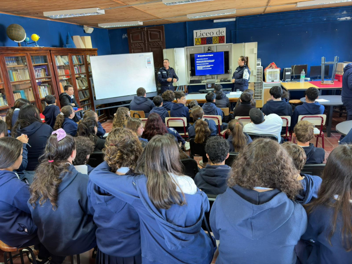 Alumnos de Aiguá durante charla
