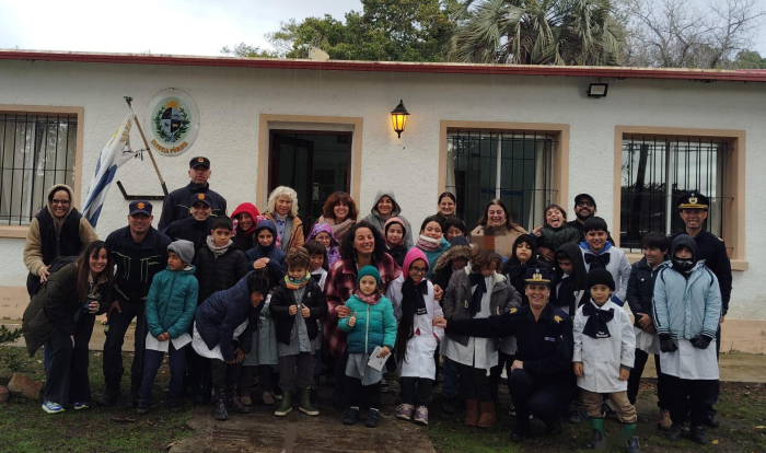 Alumnos de escuela 41 de José Ignacio recibieron charla de autocuidados y riesgos de redes sociales Alumnos de escuela 41 de José Ignacio recibieron charla de autocuidados y riesgos de redes sociales