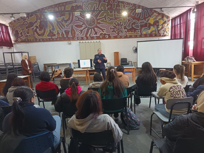 Se brindo charla a alumnado de UTU Maldonado Charla PCOP a alumnos de UTU Maldonado