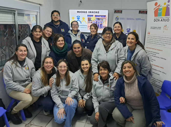 Foto grupal en el taller Foto grupal en el taller
