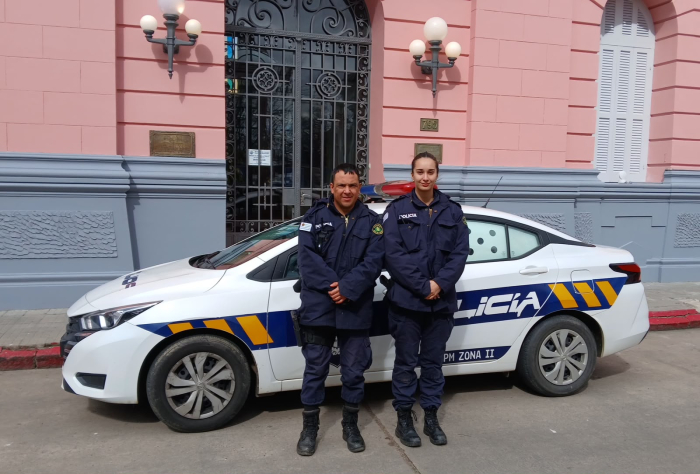 Policías de Maldonado asistieron a parturienta en un móvil policial Policias asistieron un parto a bordo de un móvil policial